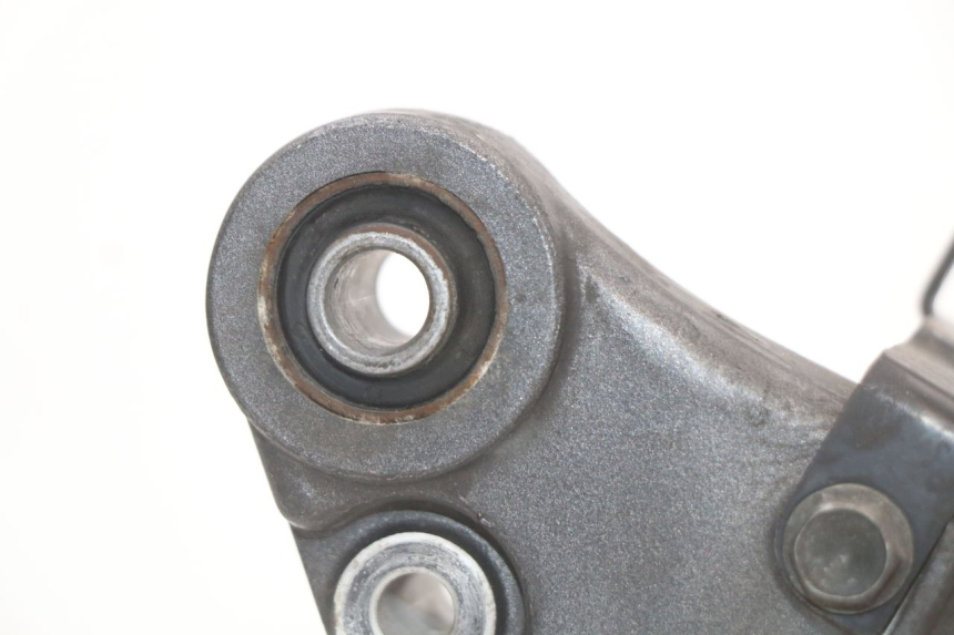 photo de EXHAUST MOUNT HONDA FJS SILVER WING SILVERWING 400 (2005 - 2008) - Zoom on usage condition