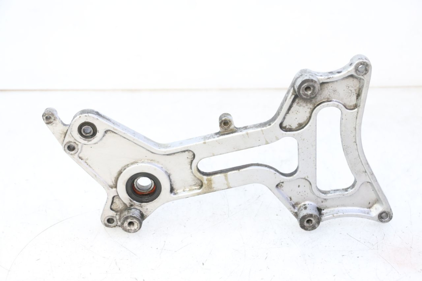 photo de EXHAUST MOUNT KYMCO GRAND DINK 125 (2002 - 2007) - Alternative perspective