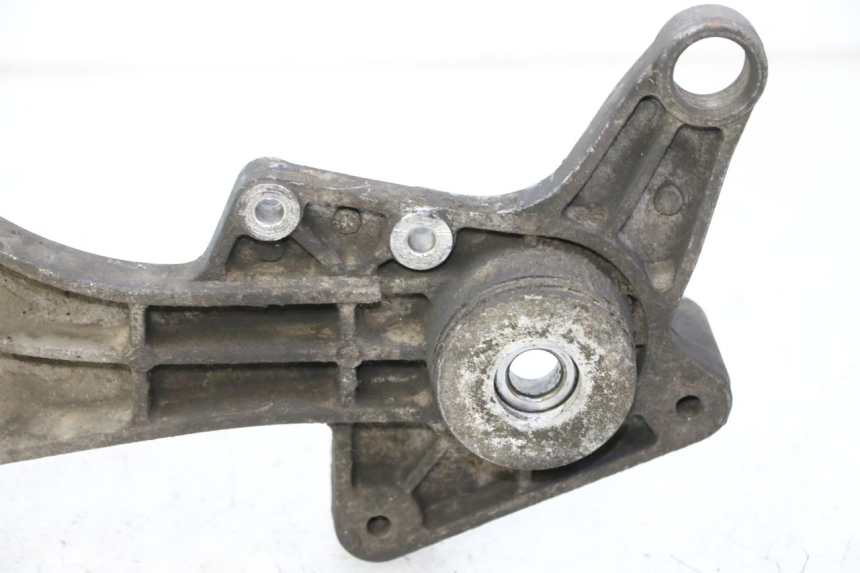 photo de EXHAUST MOUNT DAELIM HISTORY 125 (2001 - 2002) - Component detail