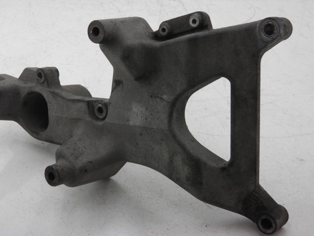 photo de EXHAUST MOUNT HONDA FES PANTHEON 125 (2003 - 2007) - Zoom on usage condition