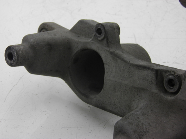 photo de EXHAUST MOUNT HONDA FES PANTHEON 125 (2003 - 2007) - Alternative perspective