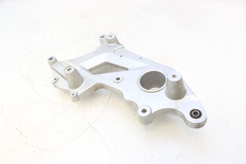 photo de EXHAUST MOUNT KYMCO MOVIE S 125 (2009 - 2018) - Technical close-up