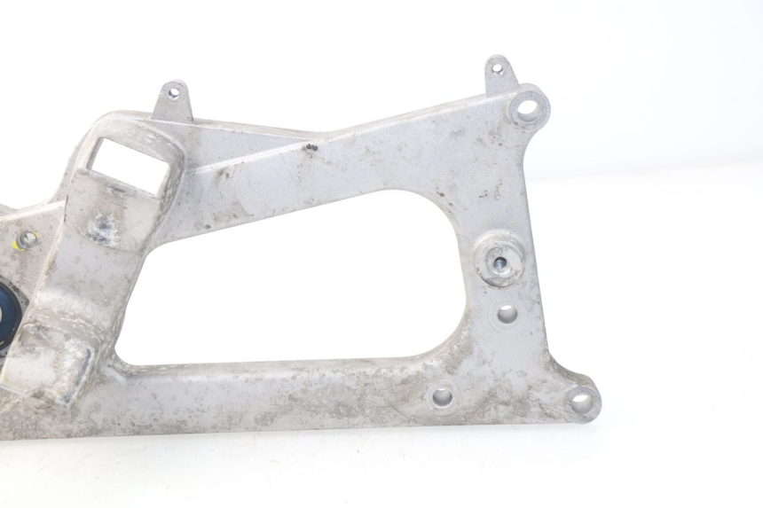 photo de EXHAUST MOUNT PIAGGIO MP3 HPE 500 (2019 - 2022) - Alternative perspective