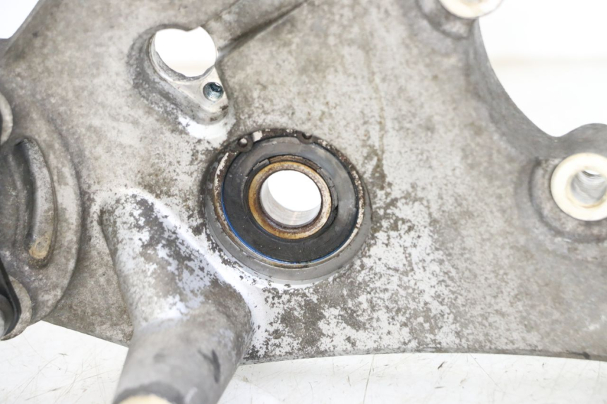 photo de EXHAUST MOUNT PIAGGIO MP3 HPE 350 (2018 - 2020) - Technical close-up