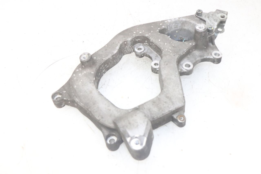 photo de EXHAUST MOUNT PIAGGIO MP3 HPE 300 (2019 - 2026) - Zoom on usage condition