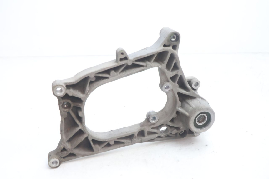 photo de EXHAUST MOUNT PIAGGIO MP3 LT 300 (2010 - 2016) - Alternative perspective