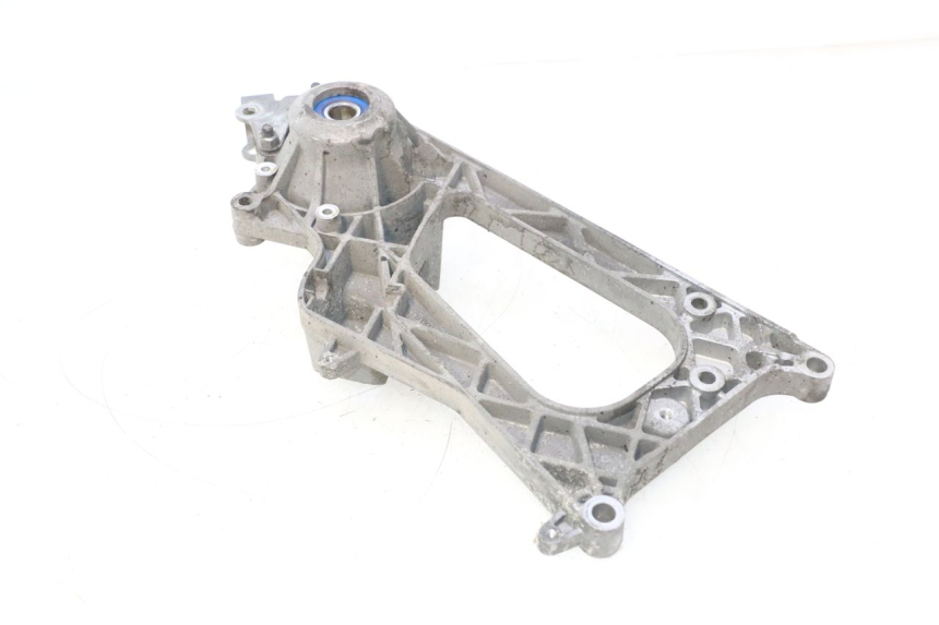 photo de EXHAUST MOUNT PIAGGIO MP3 500 (2016 - 2018) - Zoom on usage condition
