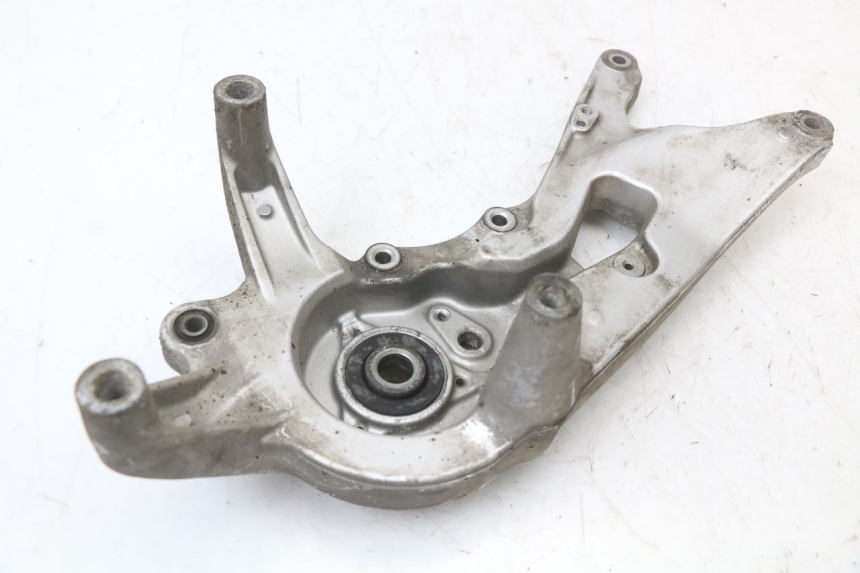 photo de EXHAUST MOUNT MBK MW TRYPTIK 125 (2014 - 2016) - Zoom on usage condition