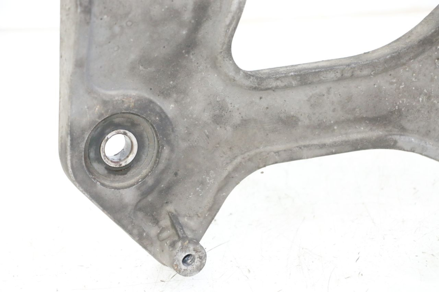 photo de EXHAUST MOUNT PIAGGIO VESPA GRANTURISMO 200 (2004 - 2005) - Zoom on usage condition