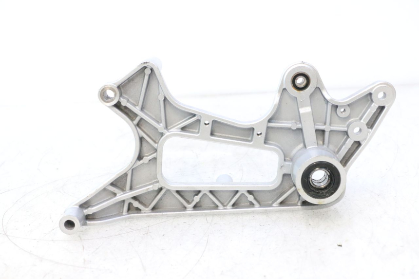 photo de EXHAUST MOUNT JM MOTORS R-MAX TECH 50 (2024 - 2026) - Component detail