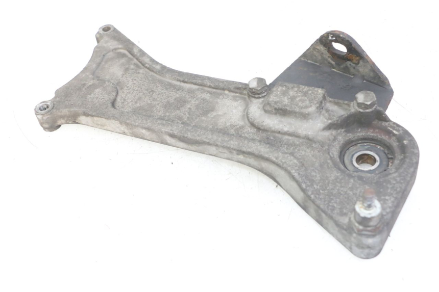 photo de EXHAUST MOUNT APRILIA SCARABEO GT TOURING 125 (1999 - 2005) - Technical close-up