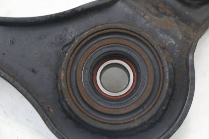 photo de EXHAUST MOUNT KYMCO SUPER 8 125 (2008 - 2015) - Markings and original references