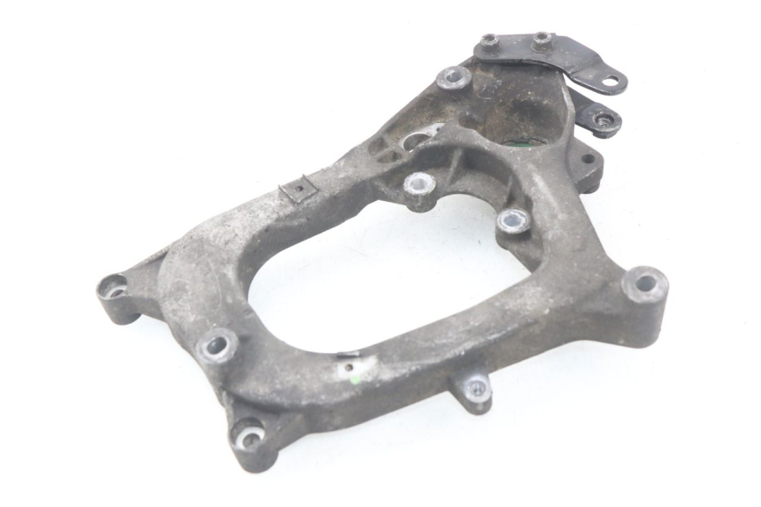 photo de EXHAUST MOUNT PIAGGIO XEVO - X EVO 125 (2007 - 2017) - Component detail