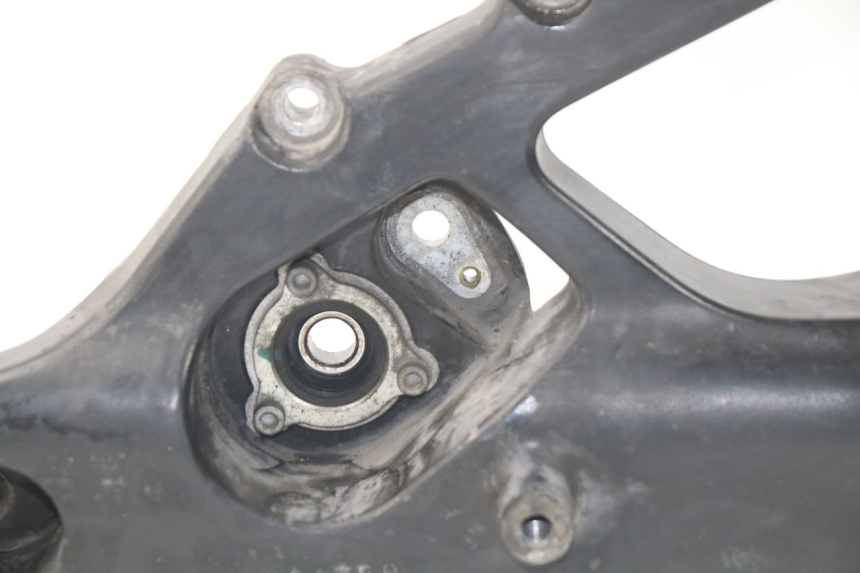 photo de EXHAUST MOUNT YAMAHA YP X-MAX XMAX 400 (2014 - 2017) - Alternative perspective