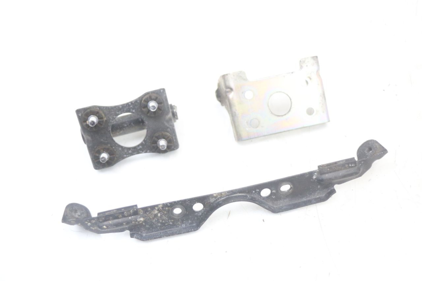 photo de FUEL TANK MOUNT SUZUKI GSR 750 (2011 - 2017) - Component detail