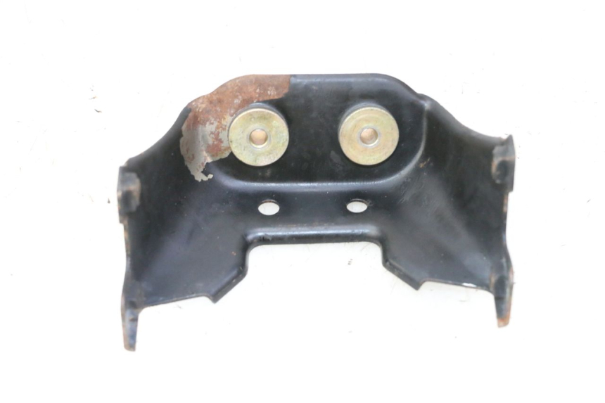 photo de FUEL TANK MOUNT TRIUMPH SPRINT 900 (1995 - 1998) - Zoom on usage condition