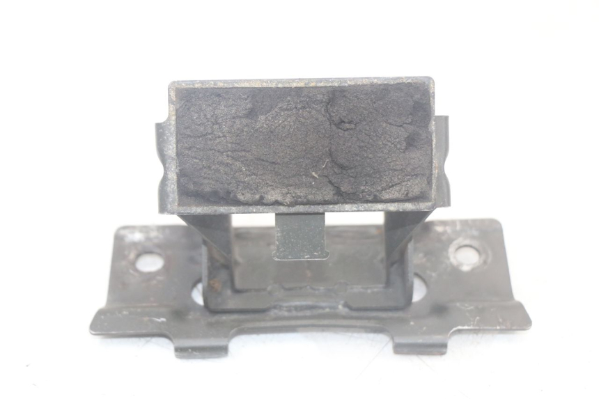 photo de TANK BRACKET SUZUKI SV N 650 (1999 - 2002) - Zoom on usage condition