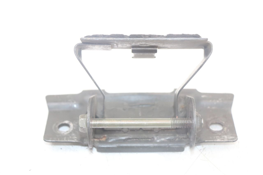 photo de TANK BRACKET SUZUKI SV N 650 (1999 - 2002) - Alternative perspective