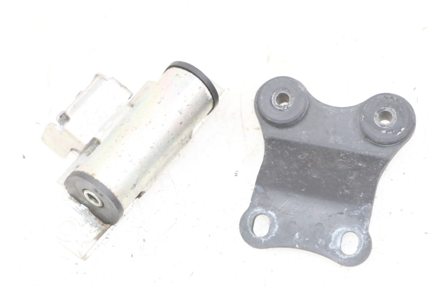 photo de FUEL TANK MOUNT YAMAHA XJ6 ABS 600 (2008 - 2016) - Main view