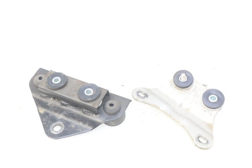 photo de TANK BRACKET KAWASAKI ZZR 600 (1995 - 2004) - Component detail
