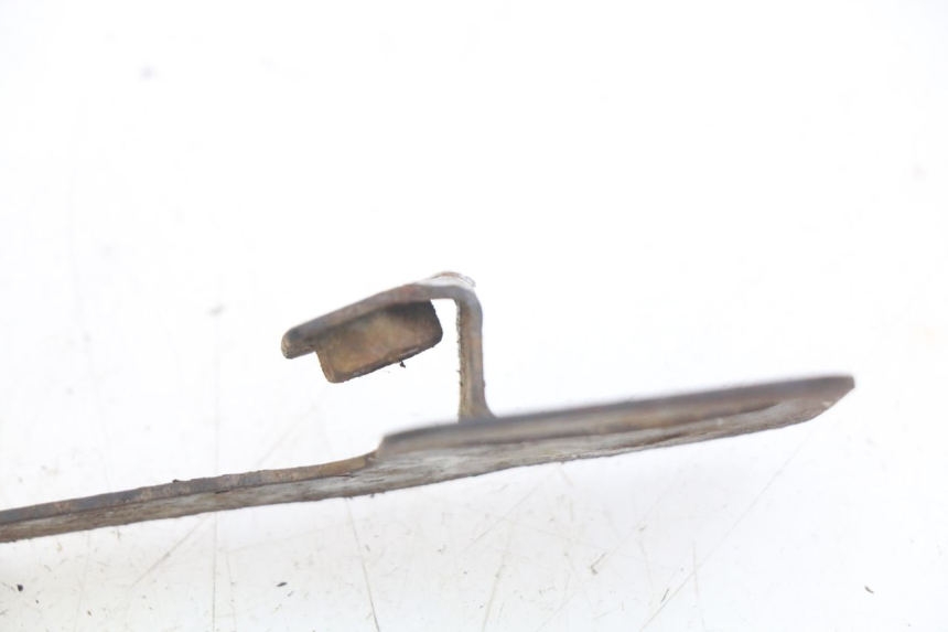 photo de LICENSE PLATE HOLDER HONDA CM 125 (1983 - 2003) - Zoom on usage condition