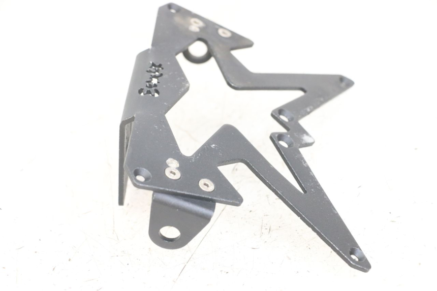 photo de NUMBER PLATE MOUNT KAWASAKI ER-6 ER6 N 650 (2012 - 2016) - Technical close-up