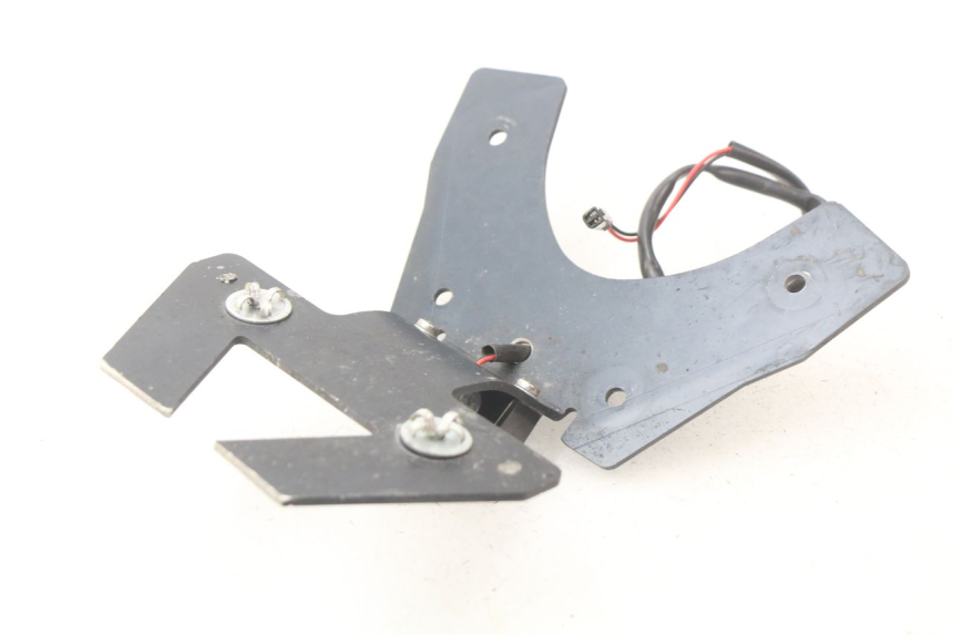 photo de NUMBER PLATE MOUNT SUZUKI GSX-R GSXR K16 1000 (2012 - 2016) - Zoom on usage condition