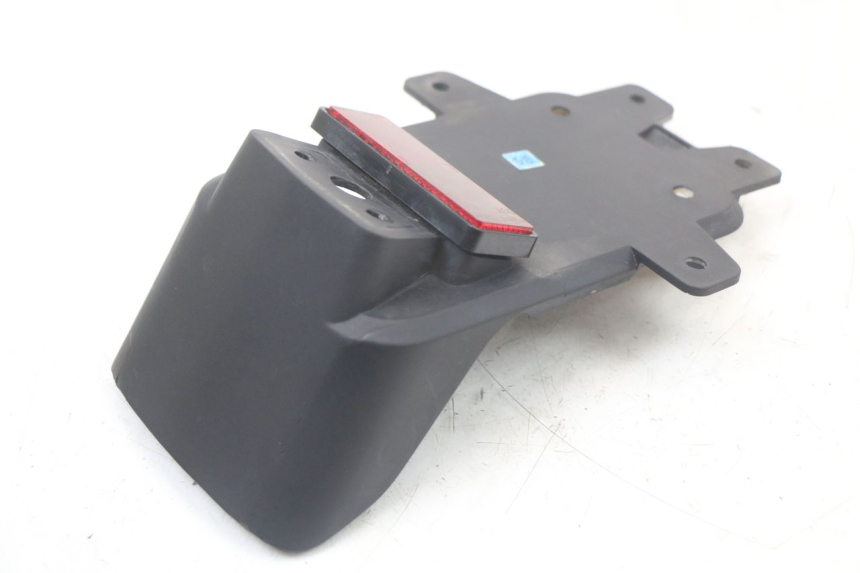 photo de NUMBER PLATE MOUNT HUSQVARNA SVARTPILEN 401 (2018 - 2023) - Technical close-up