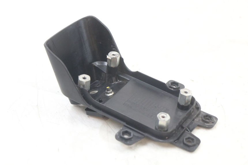 photo de NUMBER PLATE MOUNT HUSQVARNA SVARTPILEN 401 (2018 - 2023) - Surface and material condition