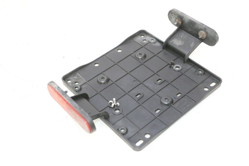 photo de NUMBER PLATE MOUNT PIAGGIO MP3 500 (2016 - 2018) - Zoom on usage condition
