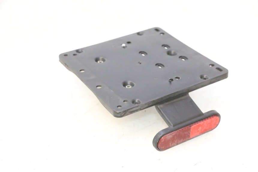 photo de NUMBER PLATE MOUNT PIAGGIO MP3 500 (2016 - 2018) - Alternative perspective