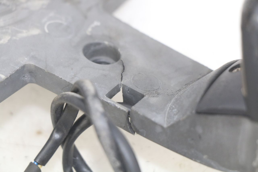 photo de LICENSE PLATE HOLDER APRILIA SCARABEO LIGHT 125 (2007 - 2011) - Alternative perspective