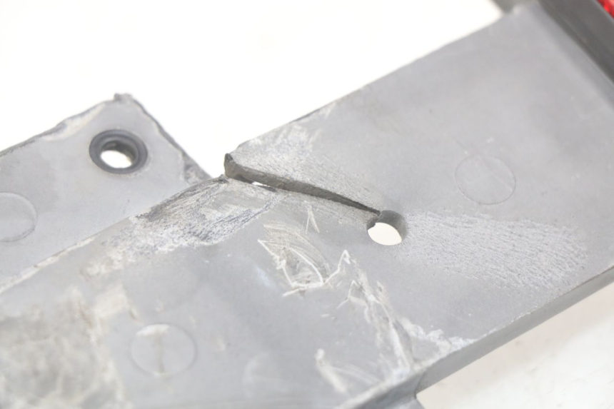 photo de LICENSE PLATE HOLDER APRILIA SCARABEO LIGHT 125 (2007 - 2011) - Fixing points details