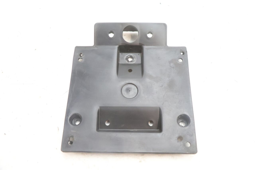photo de NUMBER PLATE MOUNT PEUGEOT VIVACITY 100 (1999 - 2008) - Main view
