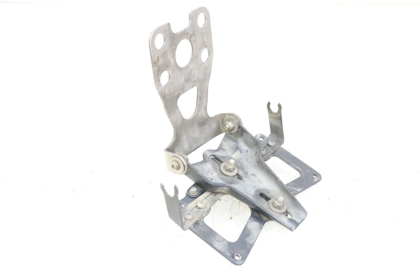 photo de NUMBER PLATE MOUNT YAMAHA XJ6 ABS 600 (2008 - 2016) - Component detail