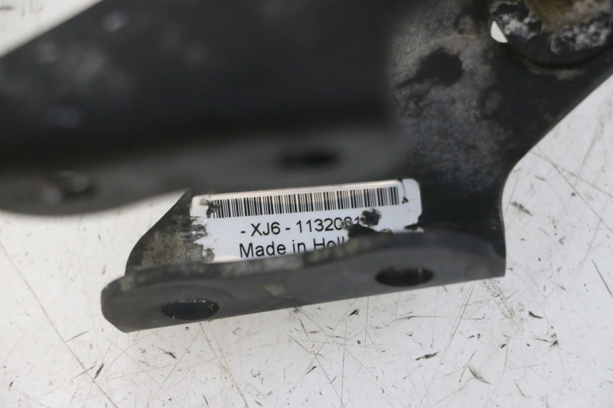 photo de NUMBER PLATE MOUNT YAMAHA XJ6 ABS 600 (2008 - 2016) - Component detail