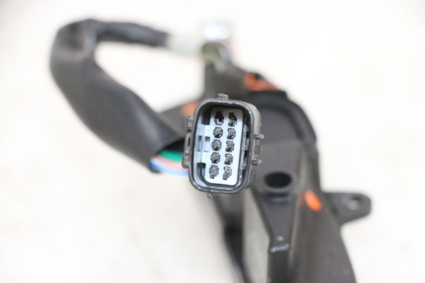 photo de INSTRUMENT PIAGGIO MP3 HPE 300 (2019 - 2026) - Zoom on usage condition