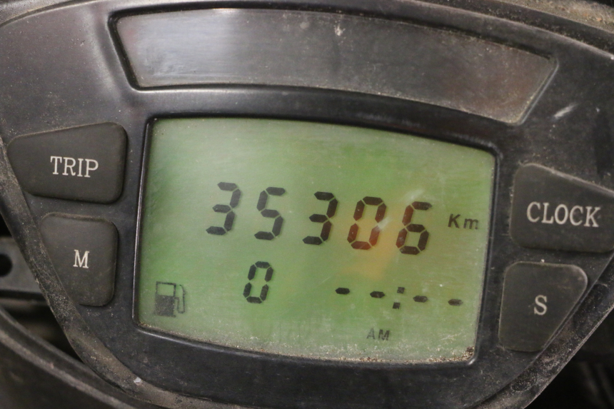 photo de DASHBOARD PIAGGIO X9 EVOLUTION 125 (2003 - 2007) - Fixing points details