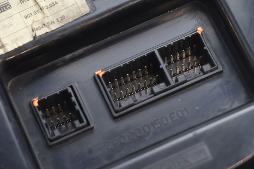 photo de DASHBOARD PIAGGIO X9 EVOLUTION 125 (2003 - 2007) - Distinctive features