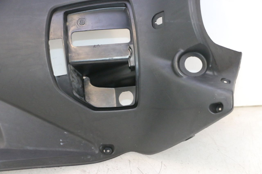 photo de INNER APRON KYMCO AGILITY 16+ 4T 50 (2018 - 2023) - High-resolution close-up