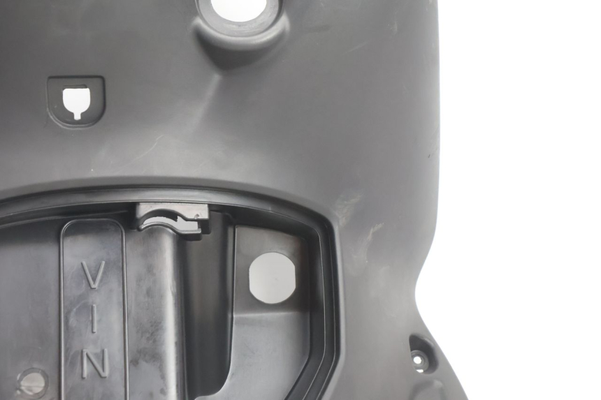 photo de INNER LEGSHIELD KYMCO AGILITY CITY 16P 125 (2015 - 2024) - Alternative perspective
