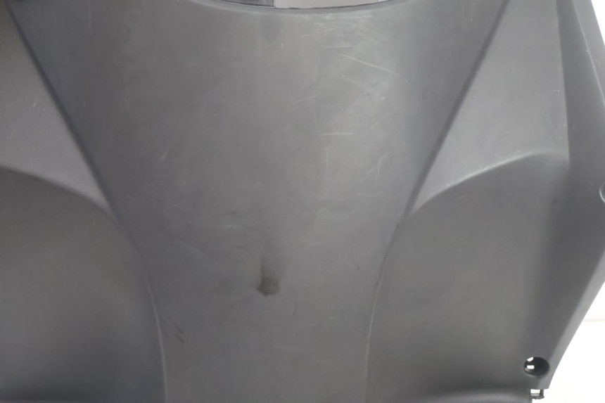 photo de INNER LEGSHIELD KYMCO AGILITY CITY 16P 125 (2015 - 2024) - Technical close-up