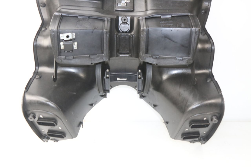 photo de INNER LEGSHIELD APRILIA ATLANTIC 125 (2003 - 2009) - Surface and material condition