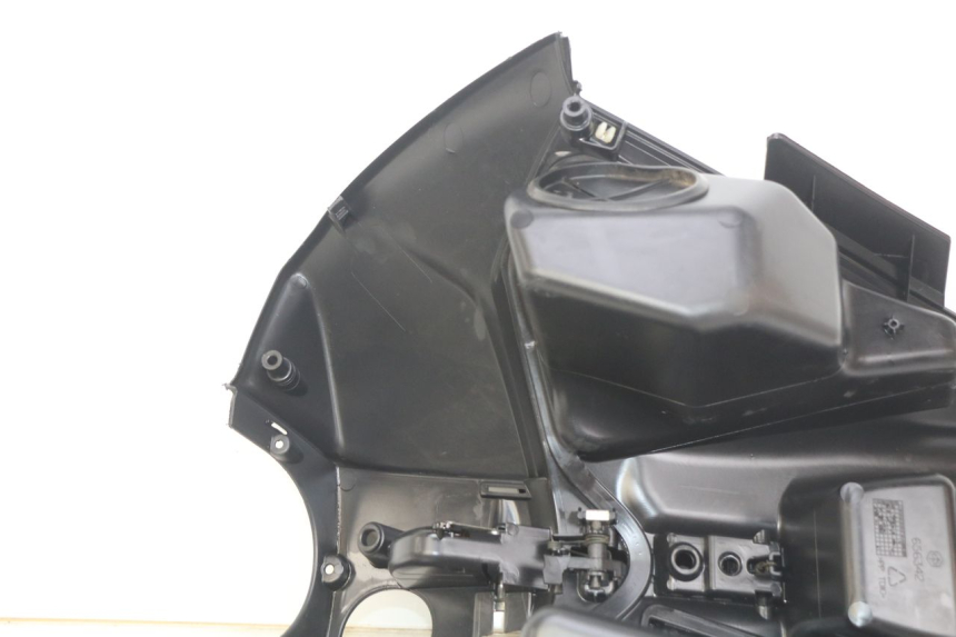 photo de INNER LEGSHIELD PIAGGIO BEVERLY 125 (2010 - 2015) - Zoom on usage condition