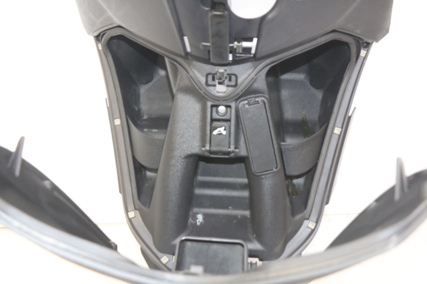 photo de INNER LEGSHIELD PIAGGIO BEVERLY 125 (2010 - 2015) - Checked used part