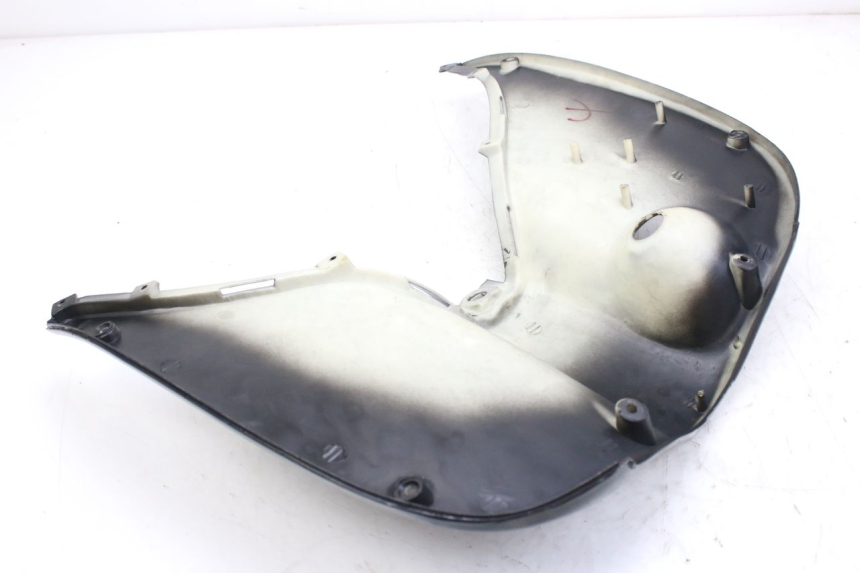 photo de INNER FAIRING WILDLANDER BISCUIT 125 (2004 - 2010) - Fixing points details