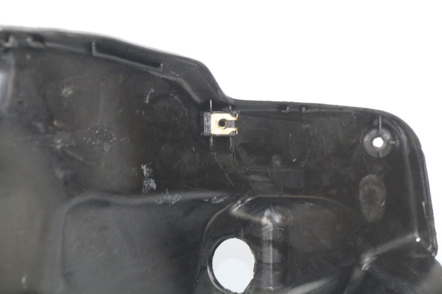 photo de INNER LEGSHIELD MBK BOOSTER NEXT GENERATION 50 (2004 - 2007) - Fixing points details