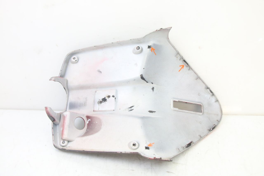 photo de INNER FAIRING MBK BOOSTER SPIRIT NAKED 50 (2004 - 2017) - Fixing points details