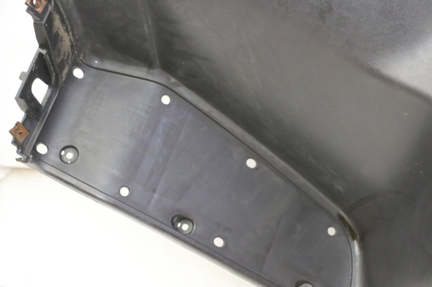 photo de INNER FAIRING SUZUKI BURGMAN 125 (2007 - 2014) - Surface and material condition