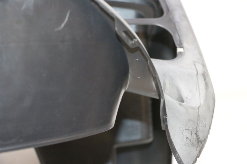 photo de INNER FAIRING SUZUKI BURGMAN 125 (2007 - 2014) - Zoom on usage condition